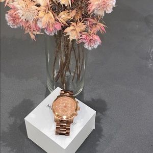 Michael kors rose gold watch